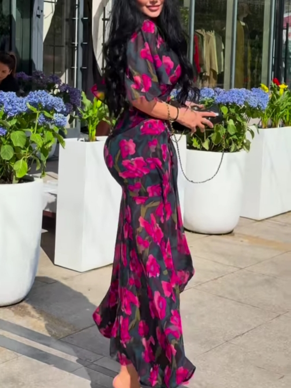 Madison™ | Retro V-neck trumpet sleeve printed dress