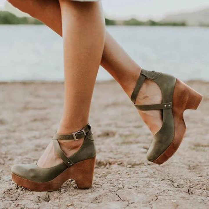 Teresa™ | Elegant Wedge Heels with Closed Toe & Ankle Strap